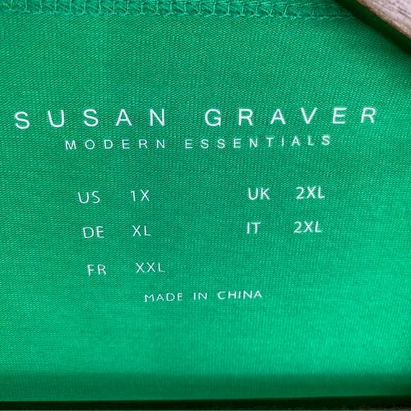 Susan Graver Kelly Green Scoop Neck T-Shirt - Size 1X - Picture 4 of 4